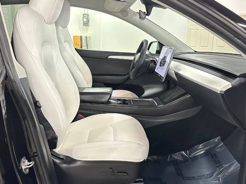 Used 2023 Tesla Model Y Long Range image 22