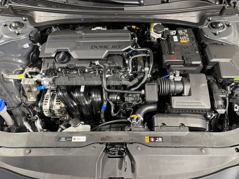 New 2026 Hyundai Elantra SE FWD image 9