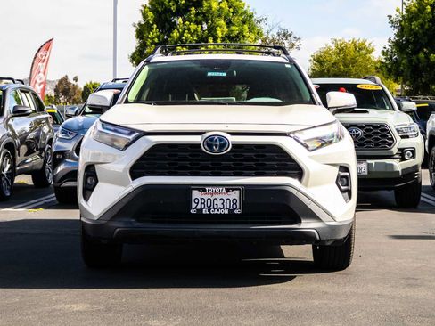 Used 2022 Toyota RAV4 XLE Premium AWD/4WD image 2
