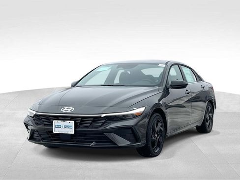 New 2026 Hyundai Elantra SEL Sport Premium FWD image 2