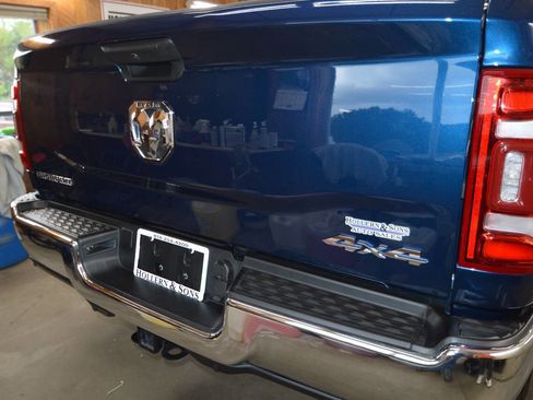 Used 2024 RAM 2500 Big Horn w/ Level 2 Equipment Group image 18