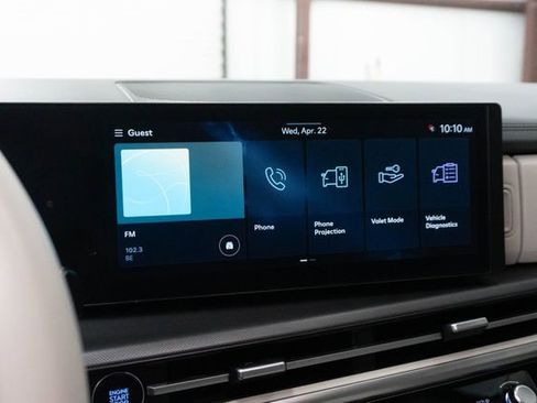 Used 2024 Hyundai Santa Fe SEL FWD image 4