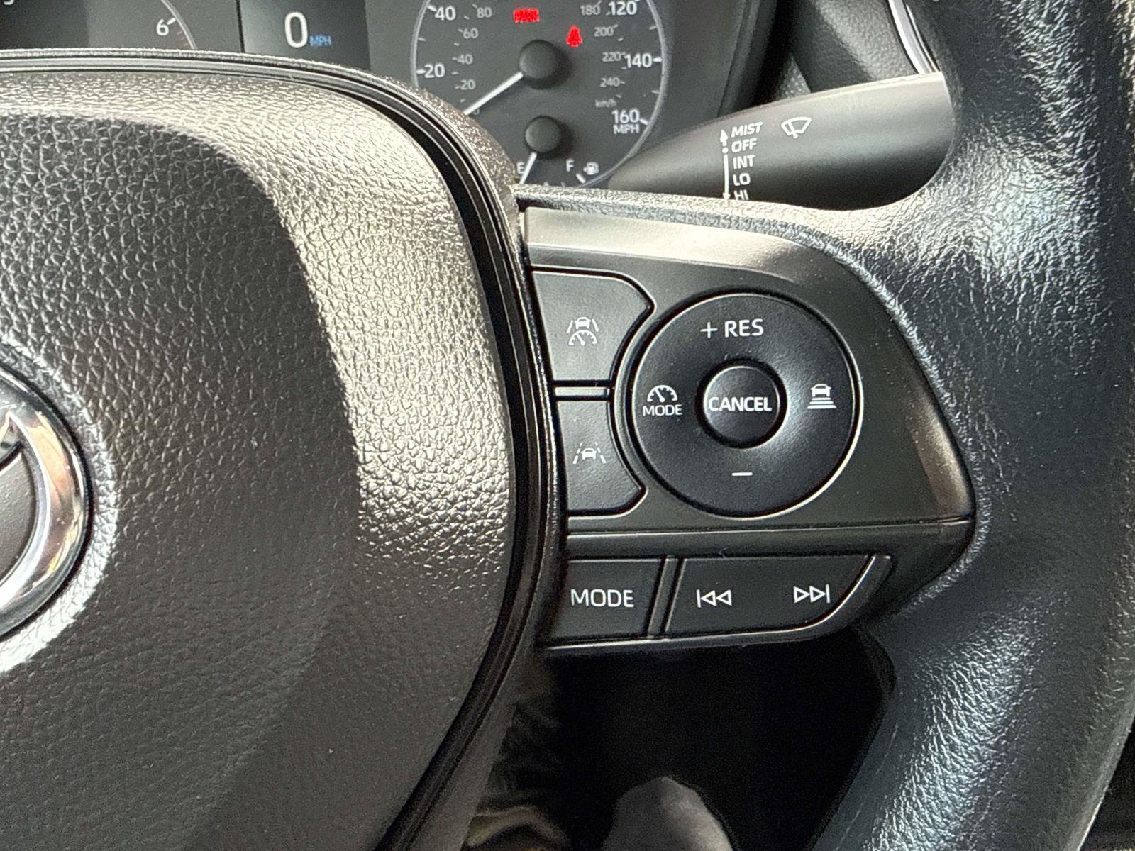 Used 2025 Toyota Corolla Cross AWD Hybrid image 25