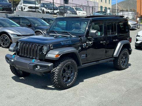 Used 2023 Jeep Wrangler Unlimited w/ Sun & Screen Package AWD/4WD image 2