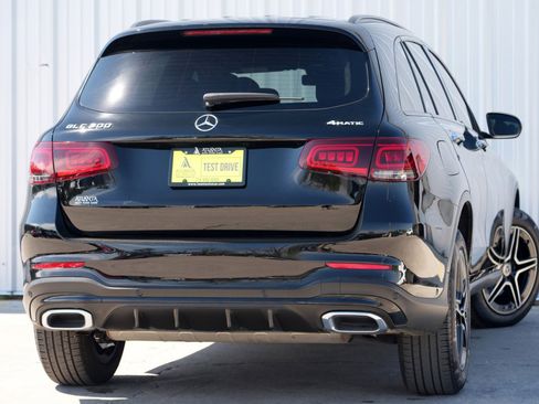 Used 2022 Mercedes-Benz GLC 300 GLC 300 w/ AMG Line image 4