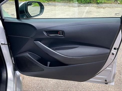 Used 2024 Toyota Corolla LE FWD image 12