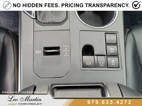 Used 2023 Toyota Highlander XLE FWD image 33