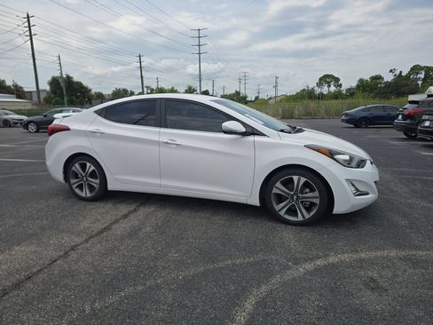Used 2016 Hyundai Elantra Sport FWD image 2