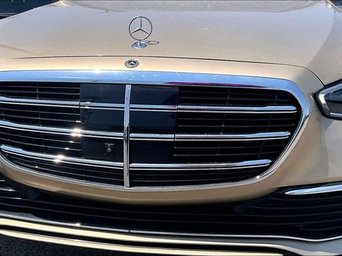 Used 2022 Mercedes-Benz S 580 4MATIC Sedan w/ Warmth & Comfort Package image 34