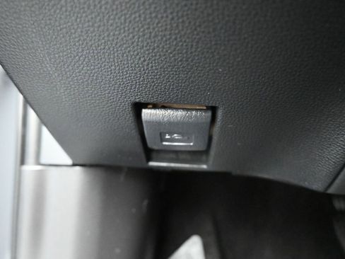 Used 2023 Toyota Corolla LE FWD image 29