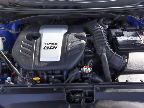 Used 2013 Hyundai Veloster Turbo image 18