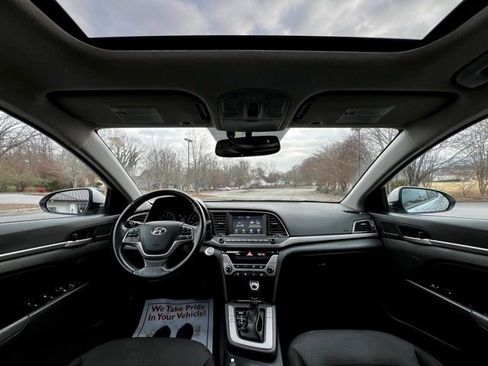 Used 2017 Hyundai Elantra Value Edition w/ Cargo Package image 28