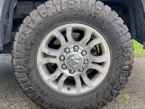 Used 2018 RAM 2500 Laramie w/ Convenience Group RWD image 6