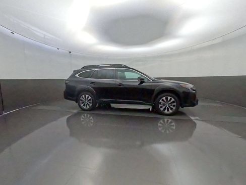 Used 2023 Subaru Outback Limited AWD/4WD image 11