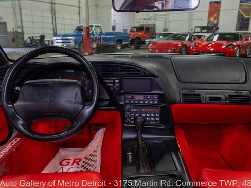 Used 1996 Chevrolet Corvette Coupe RWD image 17