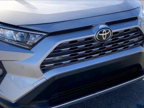 Used 2020 Toyota RAV4 Limited image 30