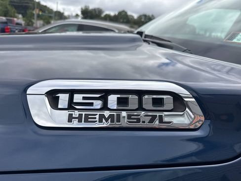 Used 2019 RAM 1500 Laramie AWD/4WD image 4