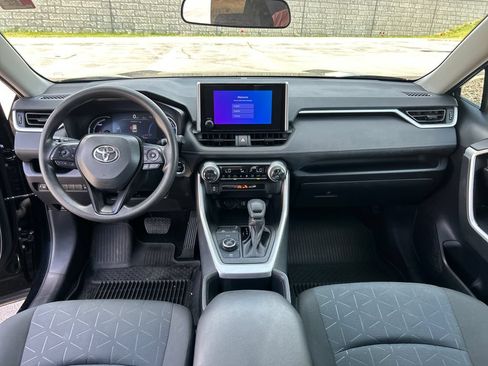 Certified 2025 Toyota RAV4 XLE w/ Convenience Package AWD/4WD image 14