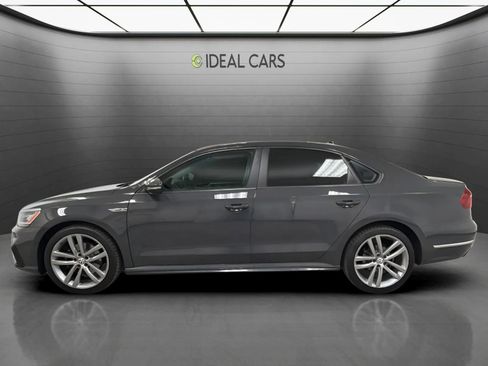 Used 2018 Volkswagen Passat 2.0T R-Line FWD image 2