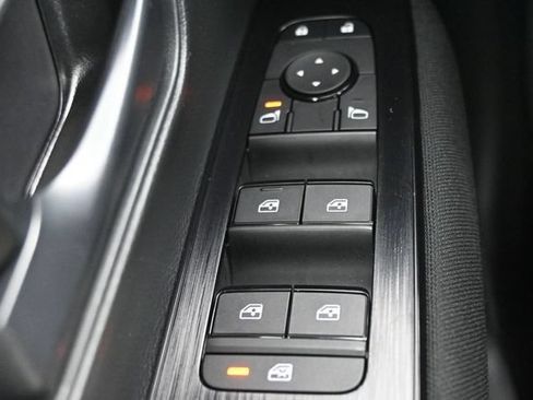 Used 2025 Nissan Kicks S w/ Interior Electronics Package FWD image 16