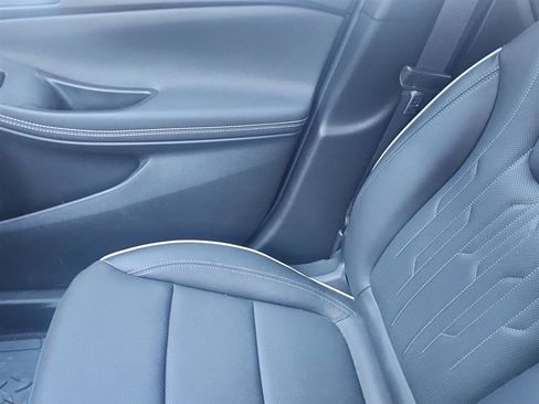 Used 2024 Buick Encore GX Avenir image 18