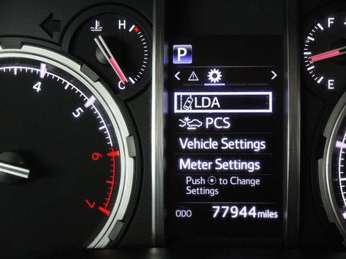 Used 2020 Toyota 4Runner TRD Off-Road AWD/4WD image 3