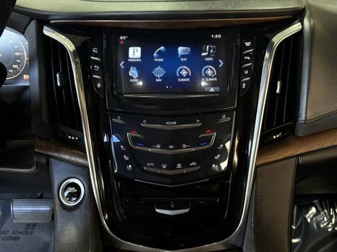 Used 2015 Cadillac Escalade ESV Premium AWD/4WD image 24