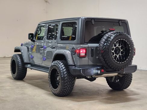 Used 2021 Jeep Wrangler Unlimited Sahara AWD/4WD image 11