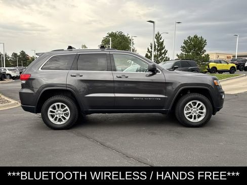 Used 2018 Jeep Grand Cherokee Laredo AWD/4WD image 3