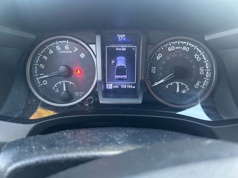 Used 2019 Toyota Tacoma TRD Off-Road image 5