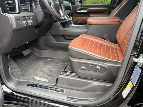 Used 2025 GMC Sierra 2500 Denali Ultimate AWD/4WD image 9
