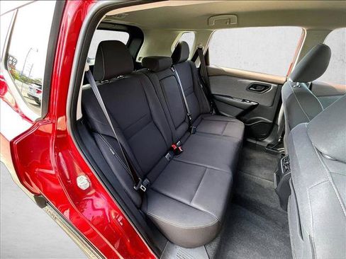Used 2023 Nissan Rogue S FWD image 29