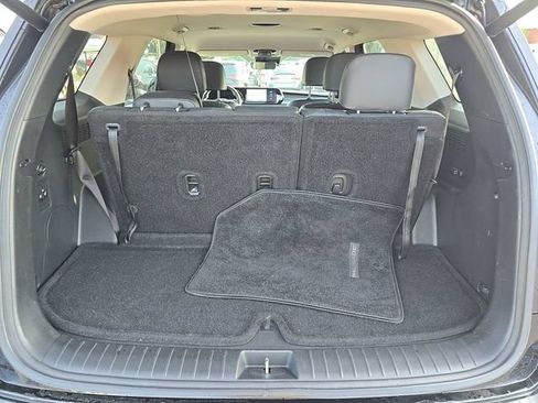 Used 2023 Hyundai Palisade SEL FWD image 13