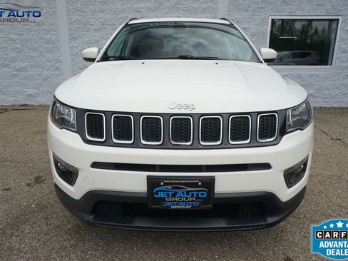 Used 2018 Jeep Compass Latitude w/ Popular Equipment Group AWD/4WD image 2