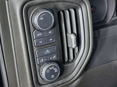 Used 2021 Chevrolet Silverado 1500 Custom Trail Boss AWD/4WD image 10