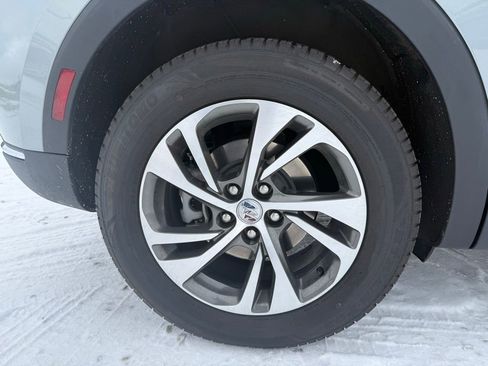 Used 2023 Buick Envision Essence image 16