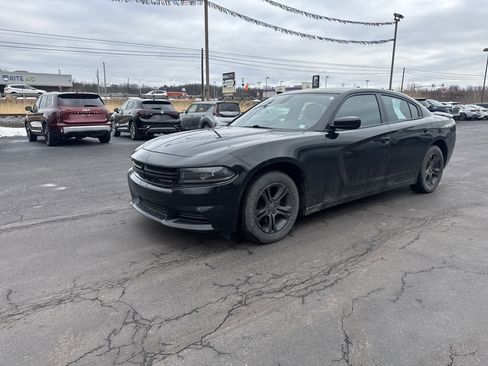Used 2023 Dodge Charger SXT w/ Cold Weather Package image 8