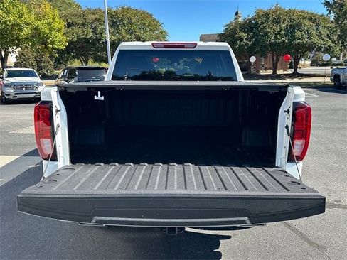 Used 2025 GMC Sierra 1500 Elevation image 26