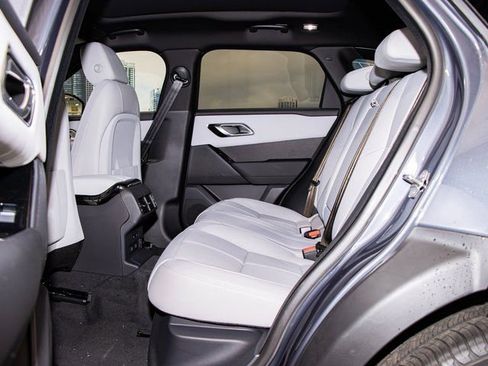 Used 2026 Land Rover Range Rover Velar Dynamic SE image 22