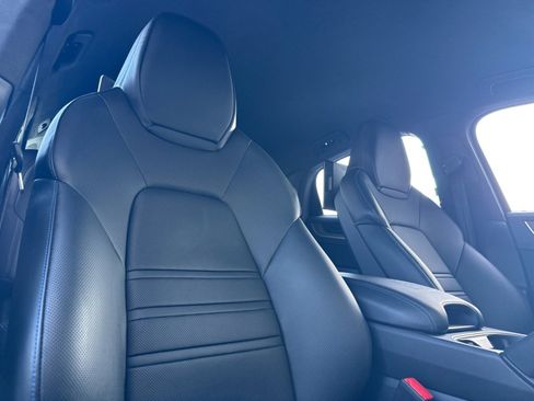 Used 2024 Porsche Cayenne Turbo GT image 17