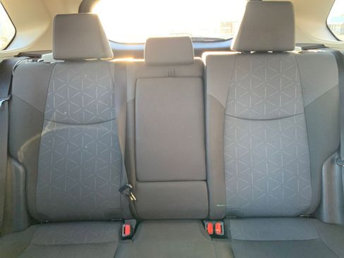 Used 2025 Toyota RAV4 XLE w/ Convenience Package image 40