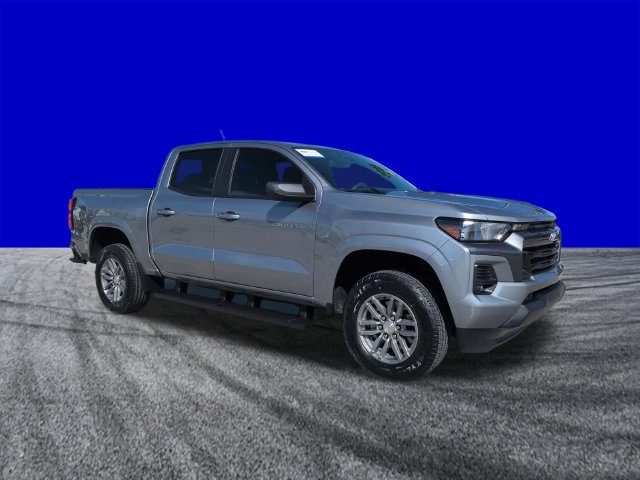 Used 2024 Chevrolet Colorado LT w/ LT Convenience Package II RWD image 2