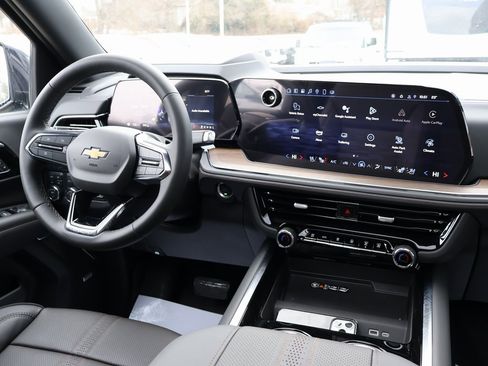 New 2025 Chevrolet Suburban High Country image 33