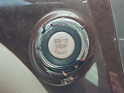 Used 2015 Nissan Quest S FWD image 14