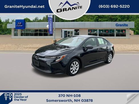 Used 2020 Toyota Corolla LE FWD image 1