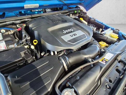 Used 2015 Jeep Wrangler Sport AWD/4WD image 30