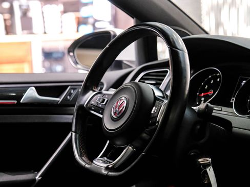 Used 2015 Volkswagen GTI S FWD image 10