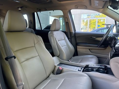 Used 2016 Honda Pilot Touring image 28