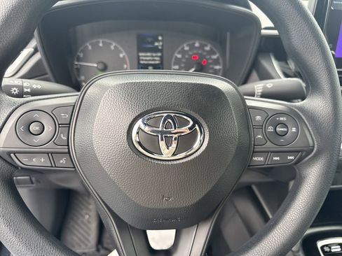 New 2025 Toyota Corolla Cross AWD Hybrid image 17