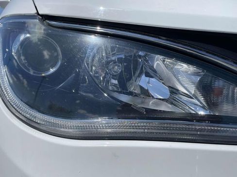 Used 2018 Chrysler Pacifica Limited w/ Advanced Safetytec Group FWD image 11
